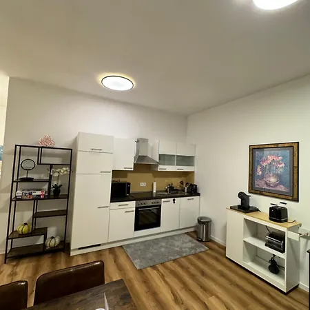 Zeitperlewohnen Yellow Apartment